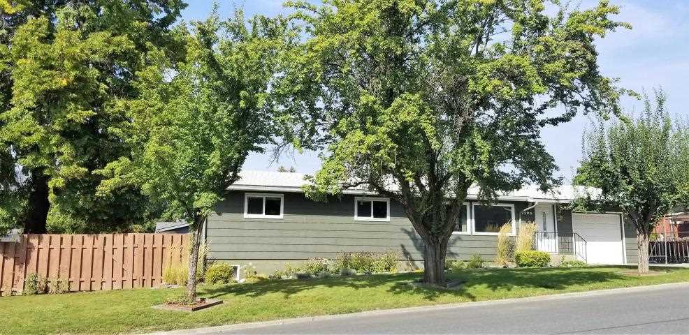 Property Photo:  1125 E Ivy Ave  WA 99114 