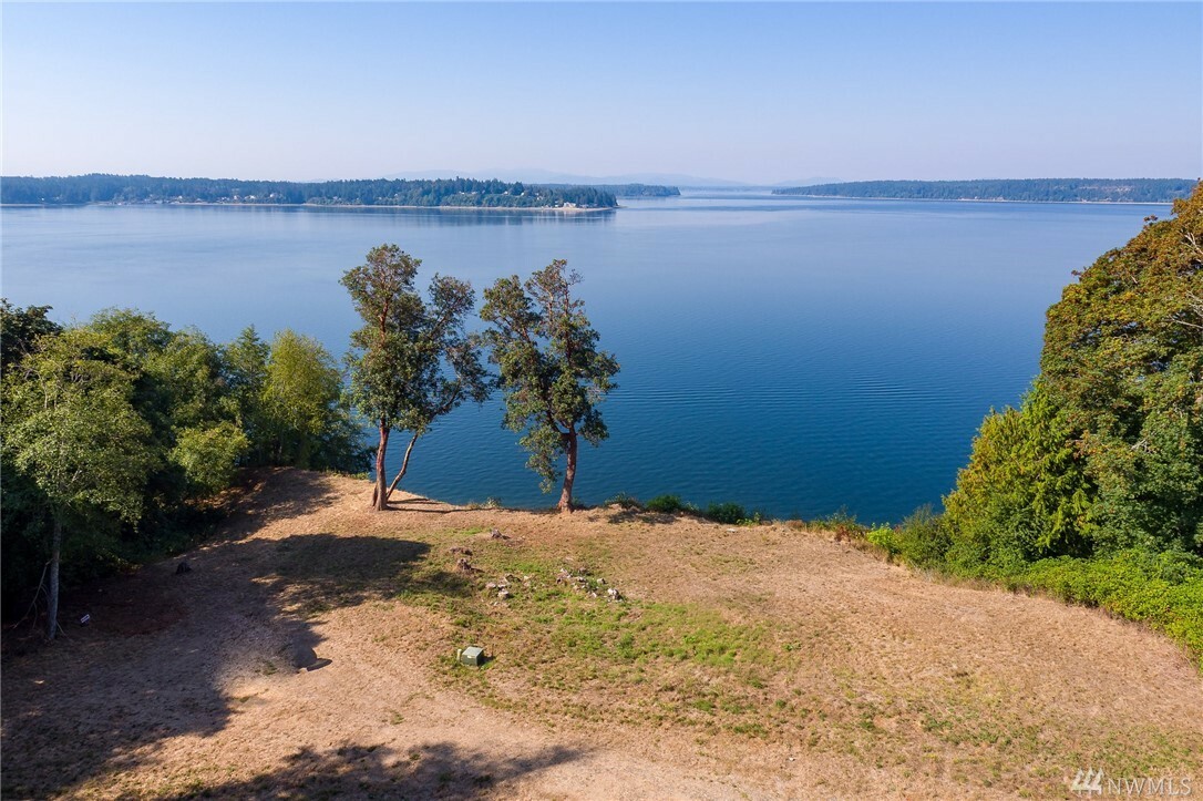 Property Photo:  7300 Whiteman Rd  WA 98347 