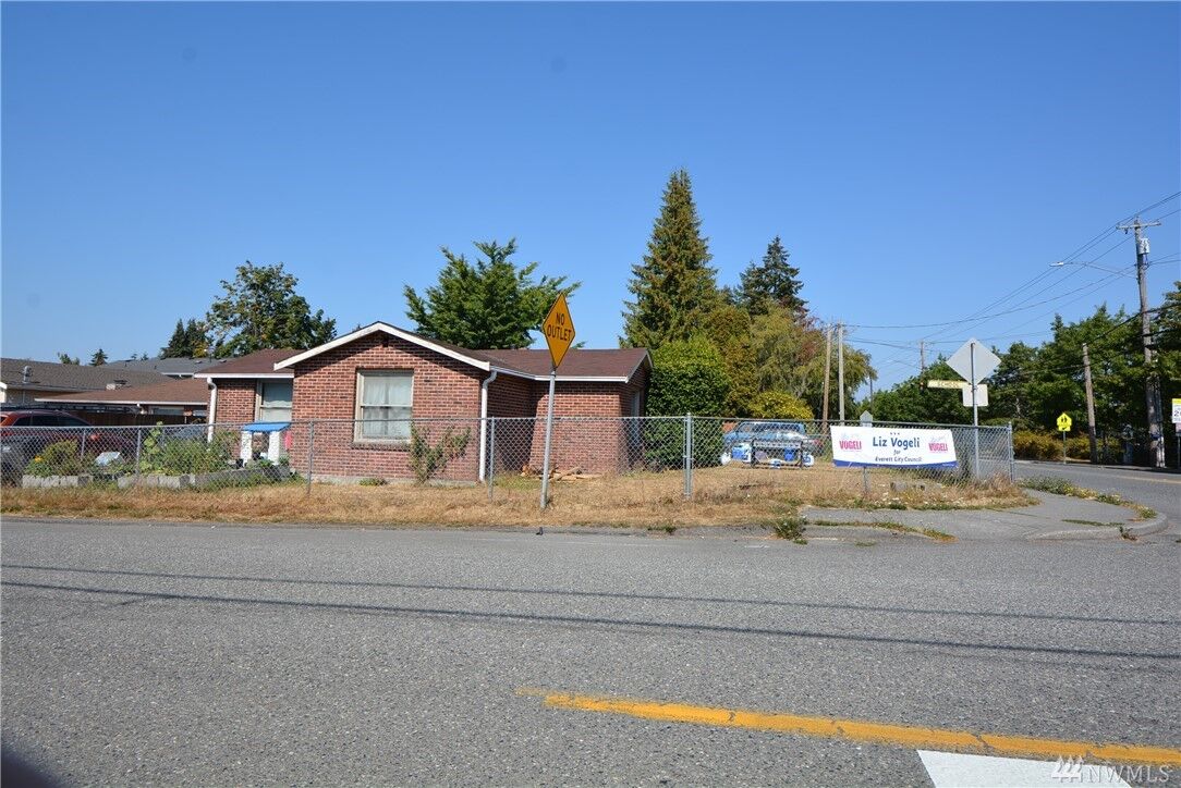 Property Photo:  7826 Beverly Lane  WA 98203 