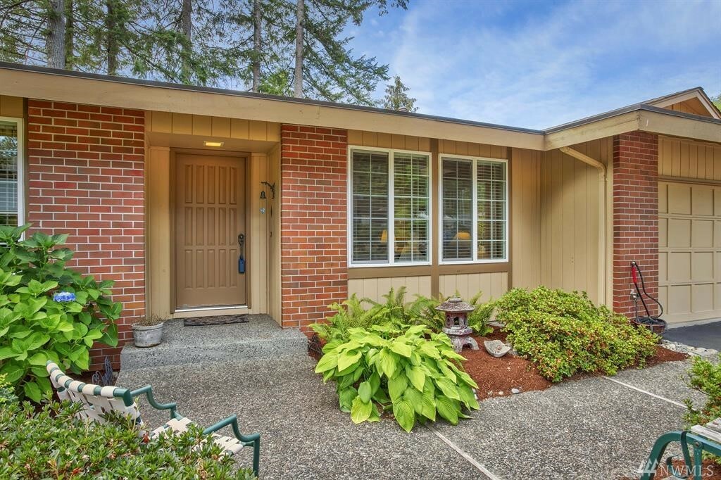 Property Photo: 5182 Granada Place SE WA 98367