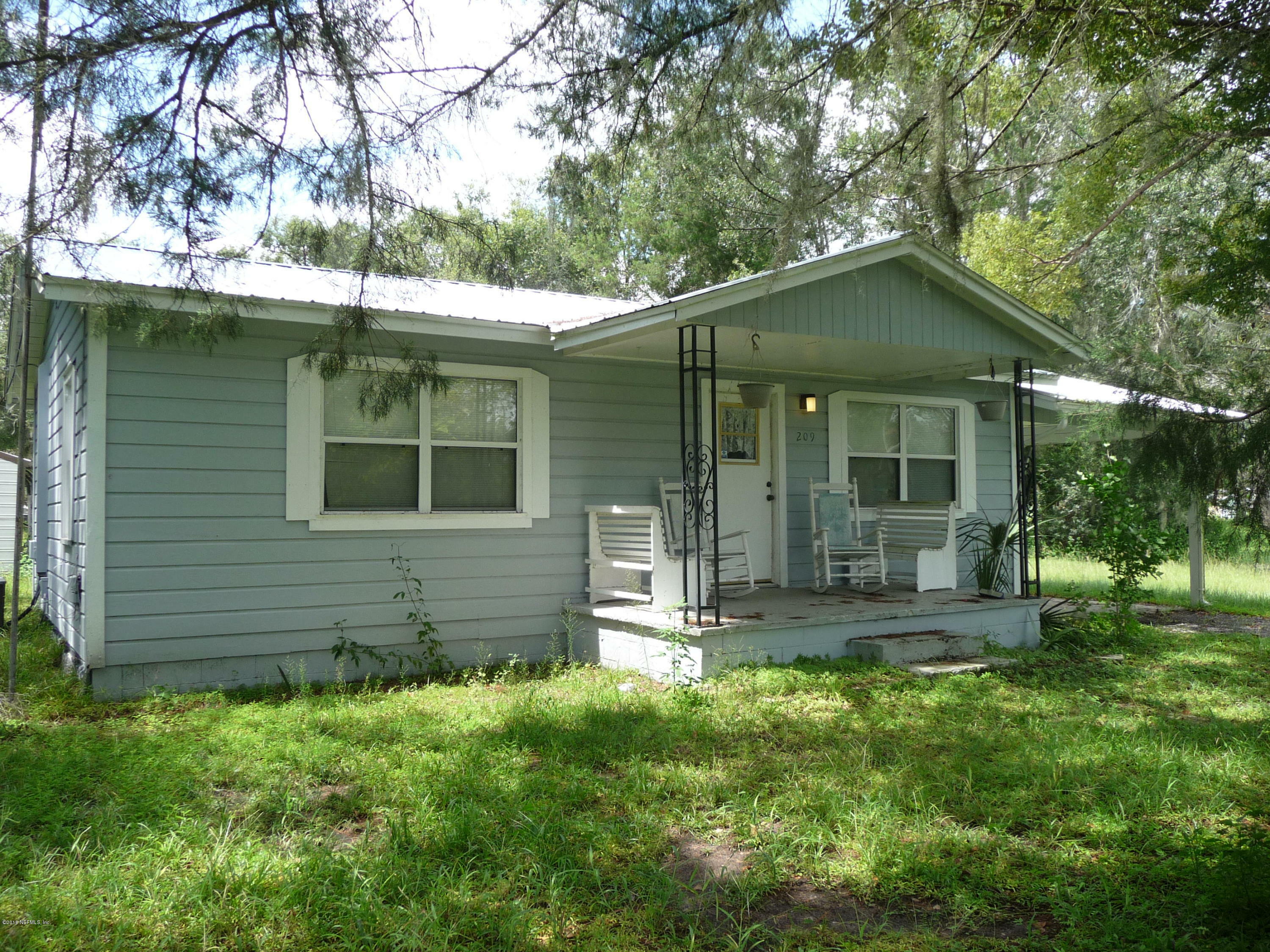 Property Photo:  209 Silver Lake Road  FL 32177 