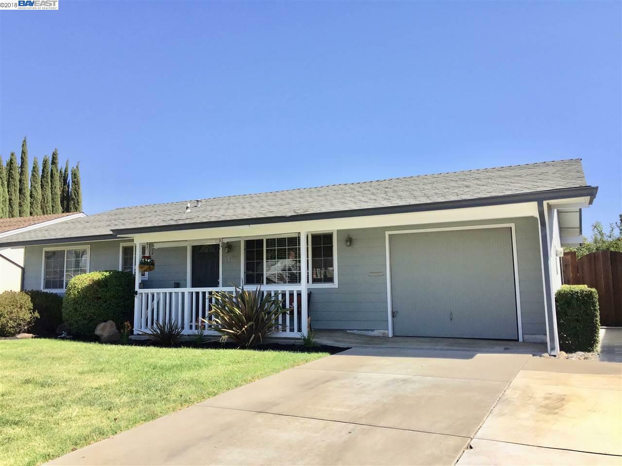 Property Photo:  1129 Marigold Rd  CA 94551 