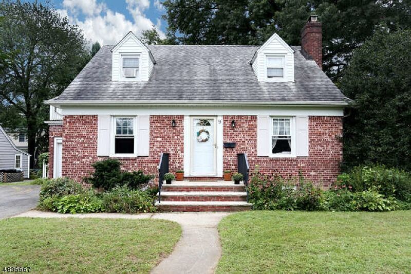Property Photo:  9 Ryder Rd  NJ 07410 