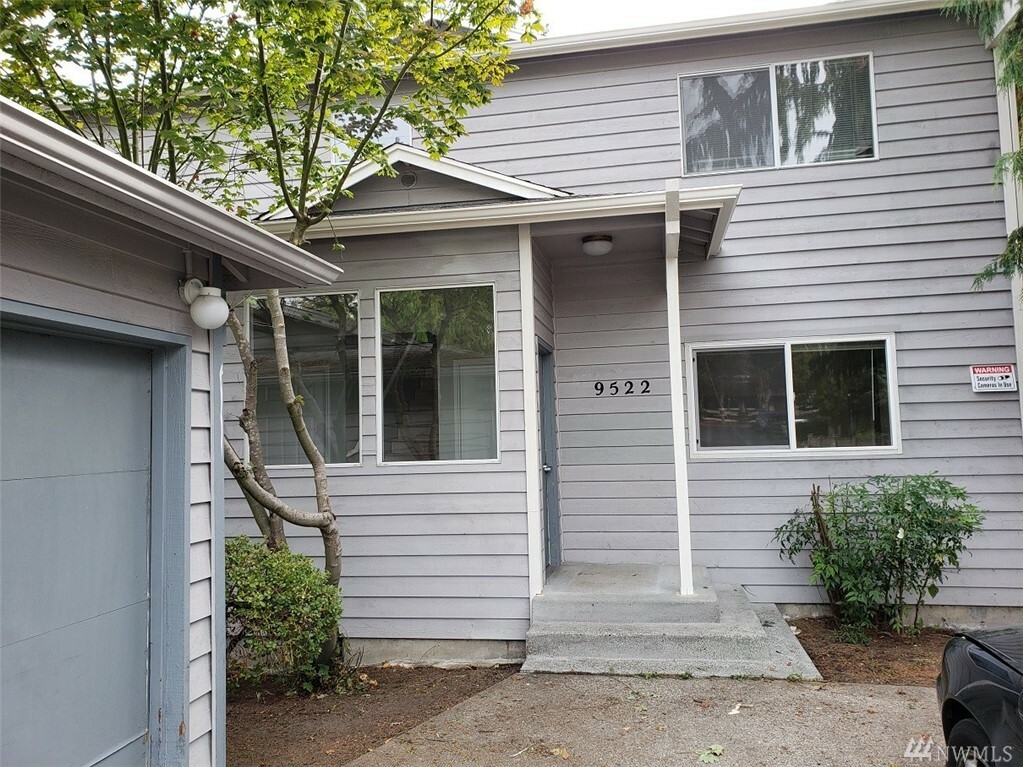 Property Photo:  9522 8th Ave NW D  WA 98117 