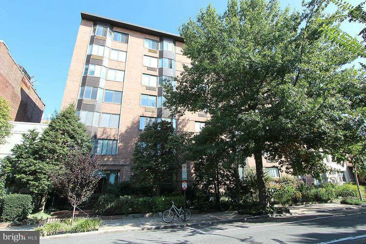 Property Photo:  1825 T Street NW 706  DC 20009 