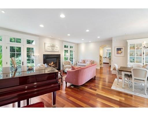 Property Photo: 5 Churchill Rd MA 01824