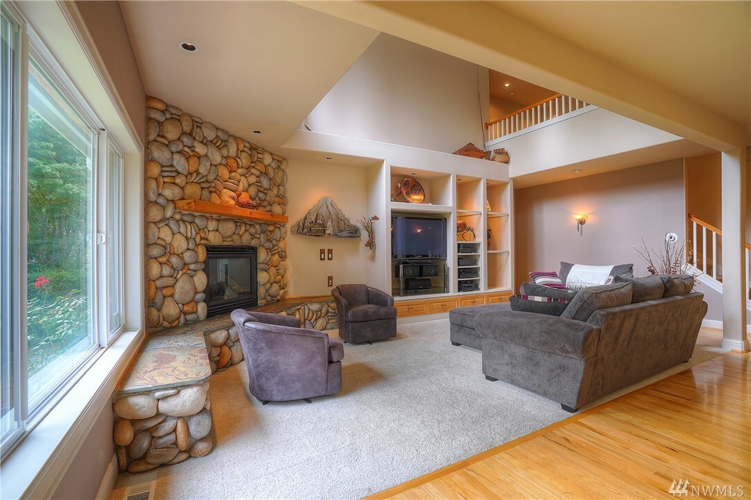 Property Photo: 4828 Center Lane NE WA 98516