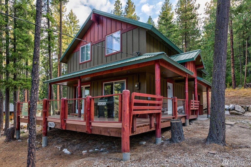 Property Photo:  21623 Camp 12 Rd  WA 98826 