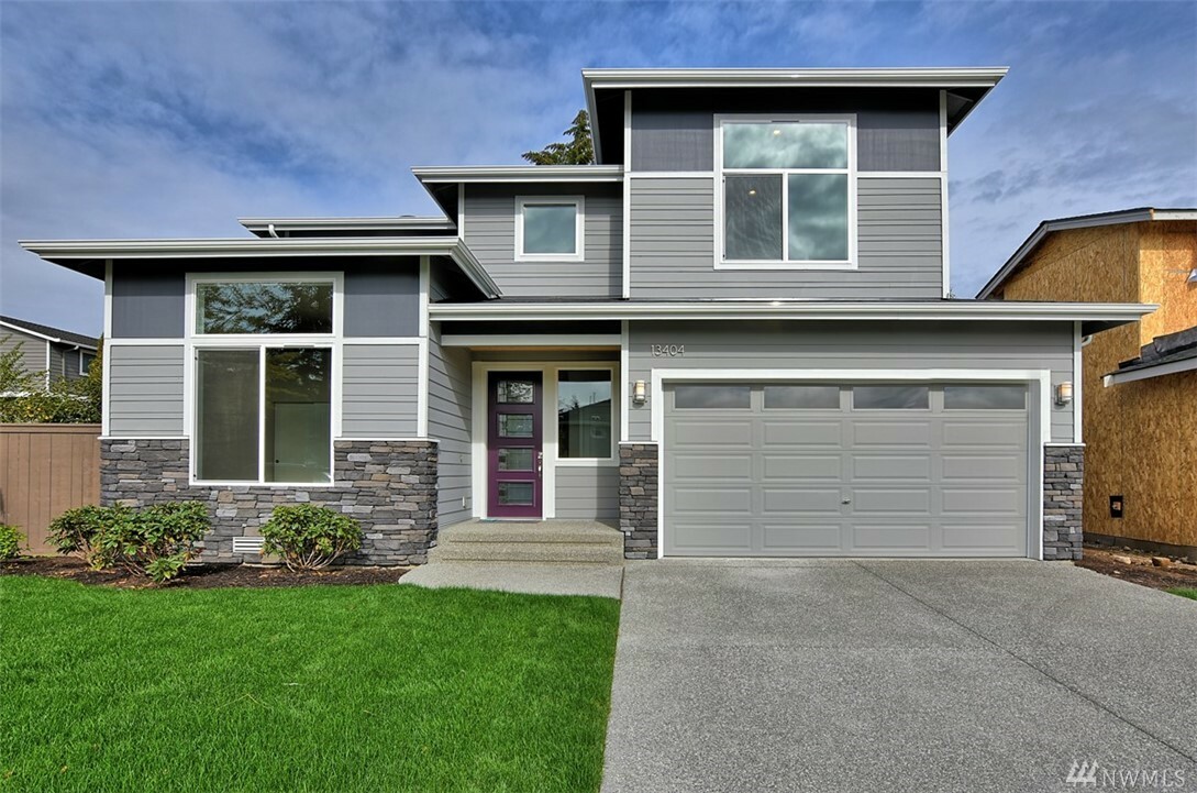 Property Photo:  859 S 49th (Lot 7) St  WA 98055 