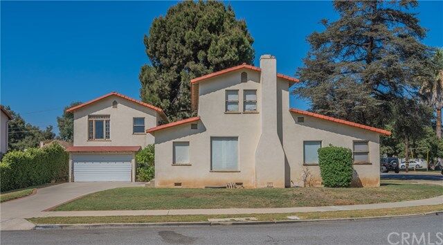 Property Photo:  405 W Kenoak Drive  CA 91723 