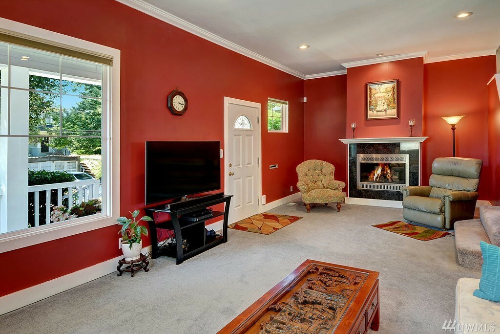Property Photo: 966 21st Ave WA 98122