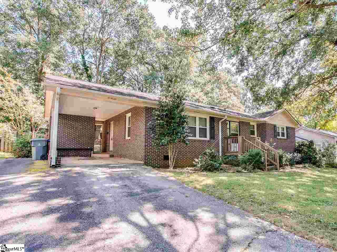 Property Photo:  113 Applewood Lane  SC 29307 