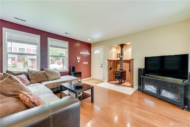 Property Photo:  26430 189 Ave SE  WA 98042