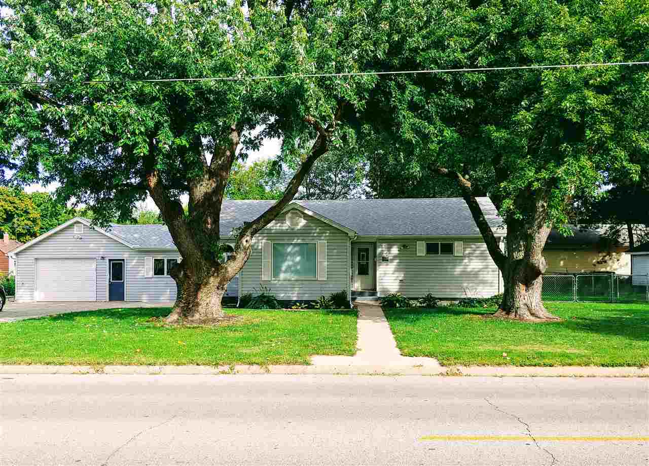 Property Photo:  225 N 11th  IL 61520 