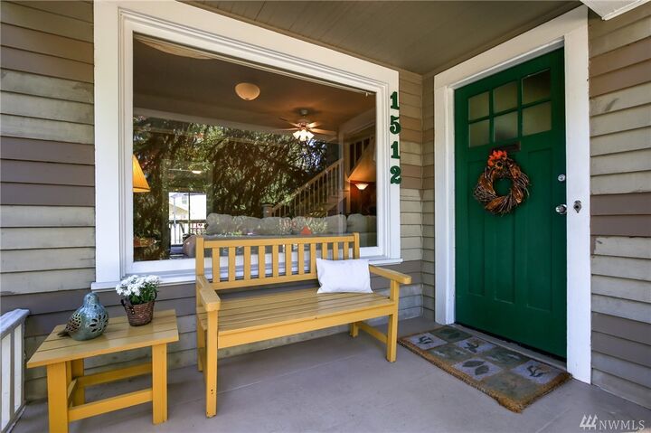 Property Photo: 1512 45th Avenue SW WA 98116