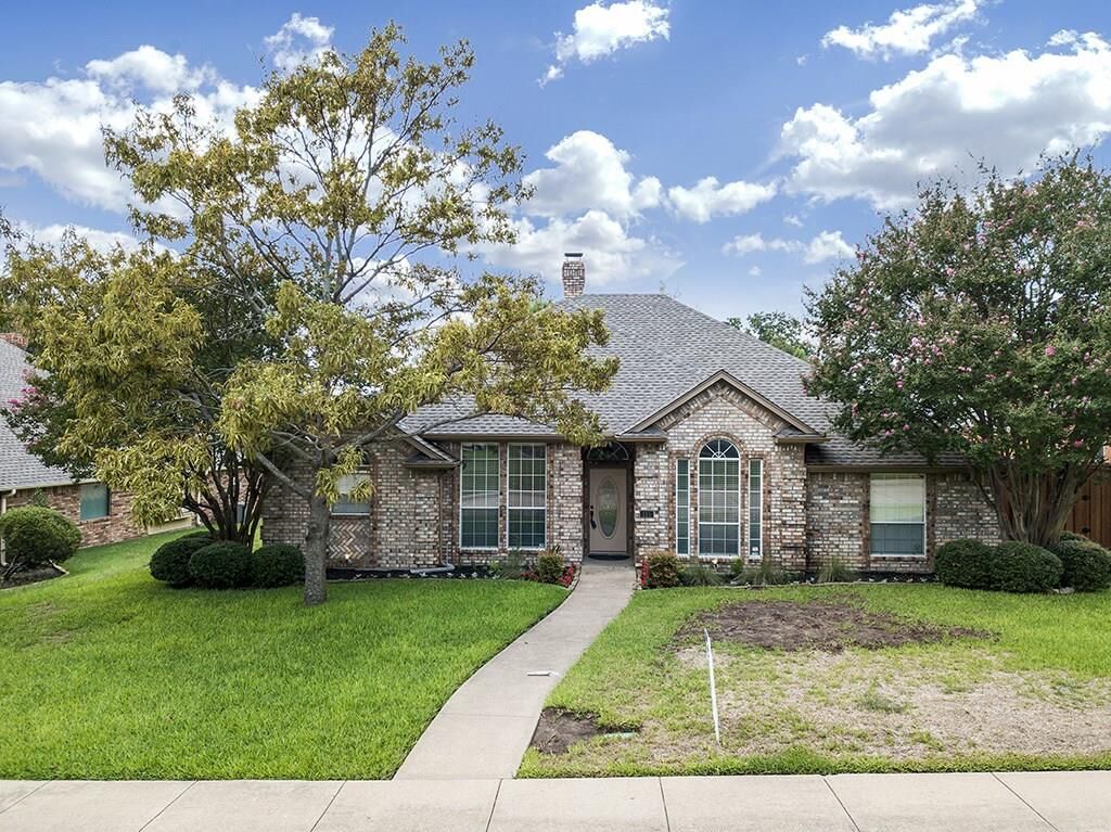 Property Photo:  115 Highview Lane  TX 75087 