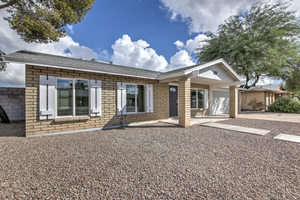 Property Photo:  1126 W Pebble Beach Drive  AZ 85282 