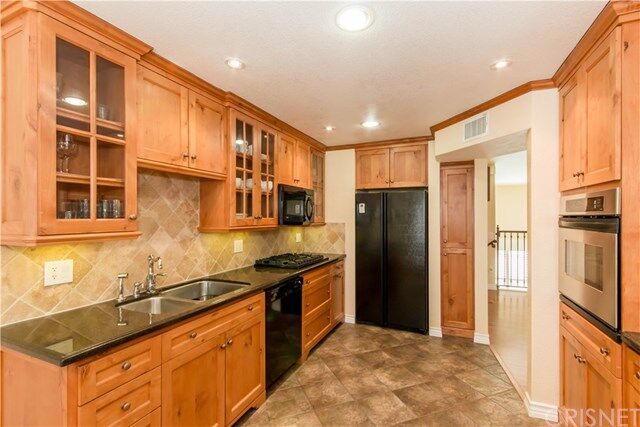 Property Photo:  21025 Lemarsh Street D21  CA 91311 