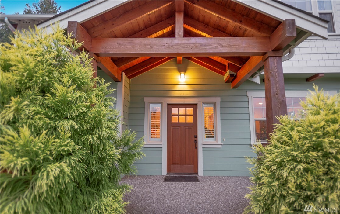 Property Photo: 5430 Ocean Mist Lp WA 98230