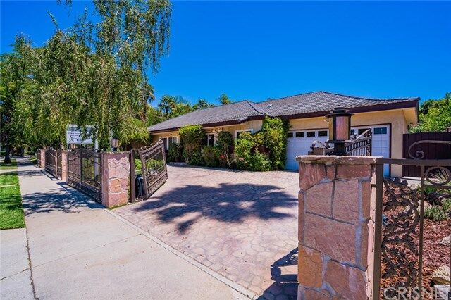 Property Photo:  22544 Califa Street  CA 91367 