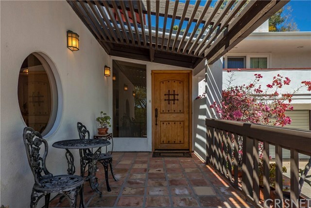 Property Photo:  61 Hackamore Lane  CA 91307 