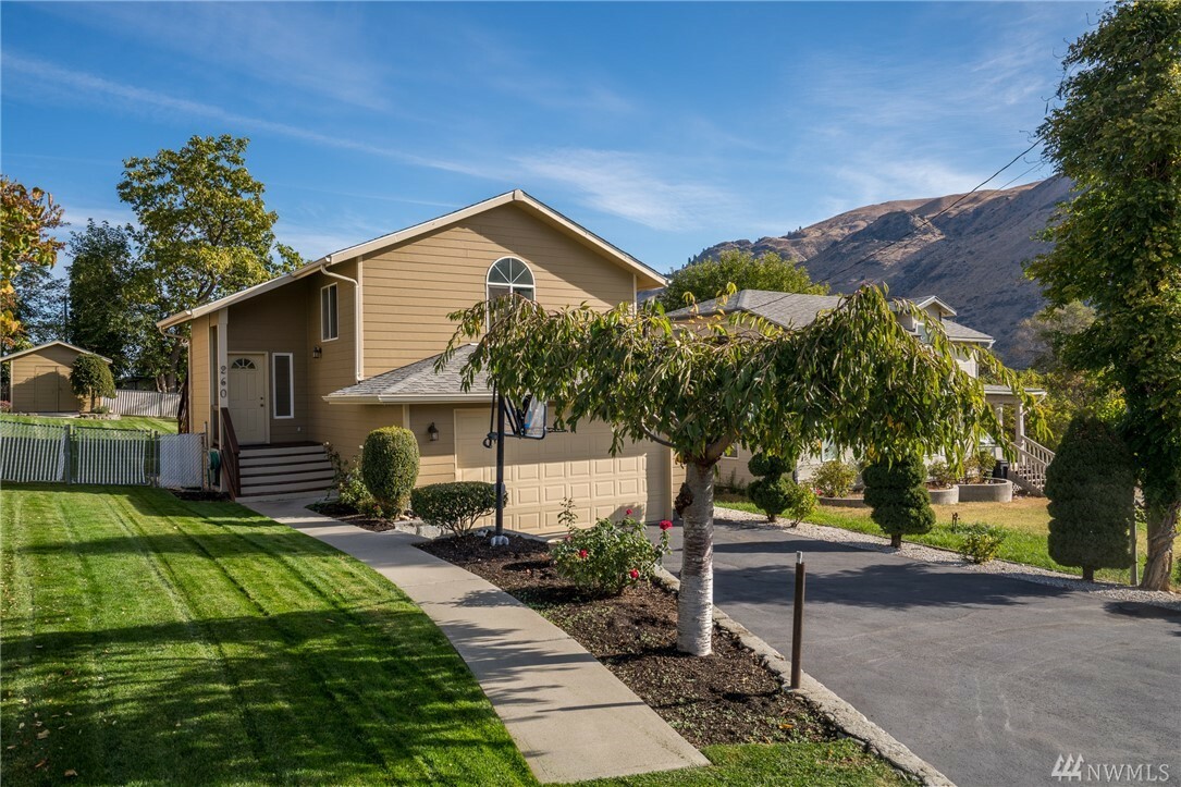 Property Photo: 260 Chestnut St WA 98817