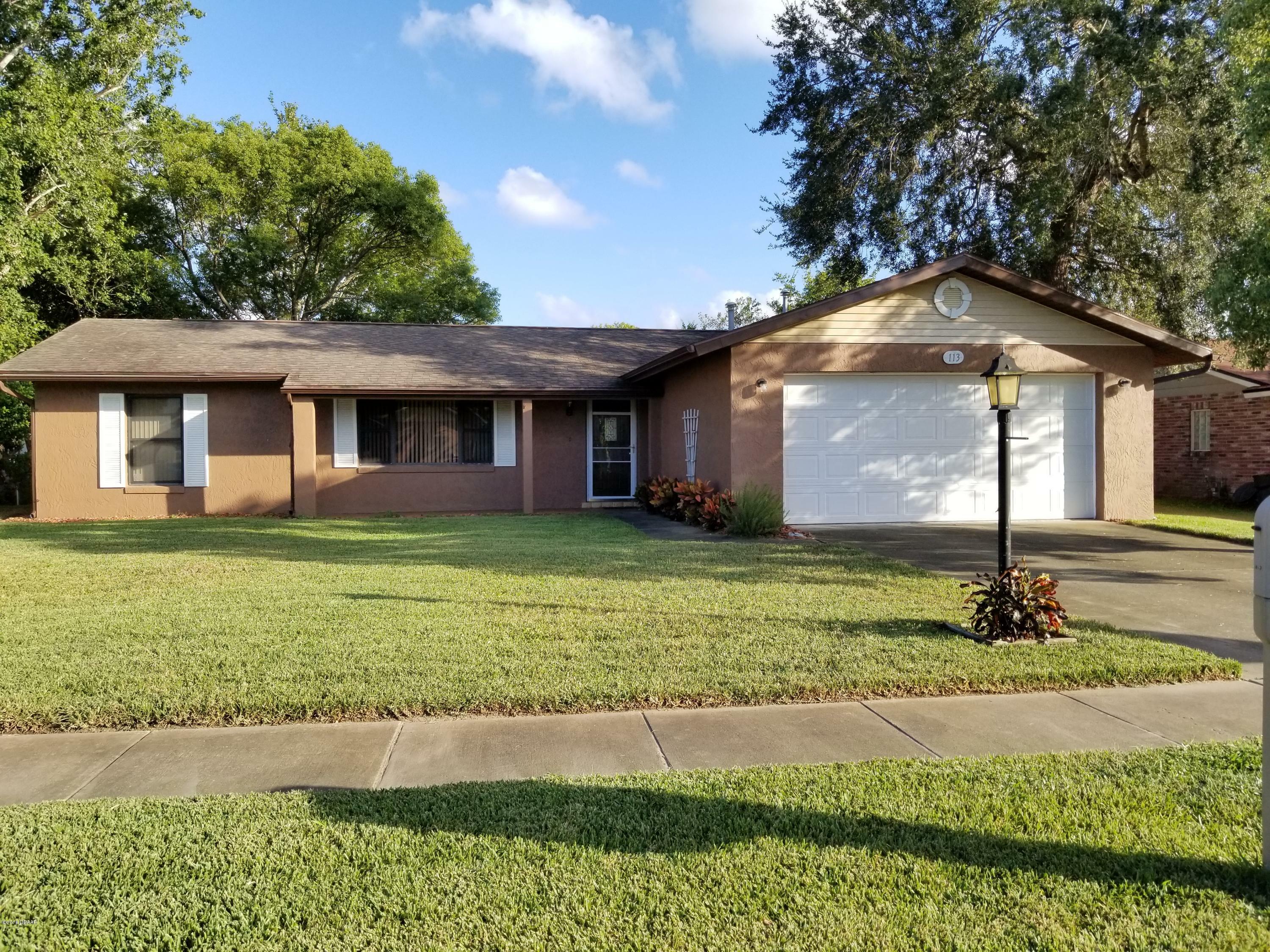 Property Photo:  113 Powderhorn Court  FL 32119 