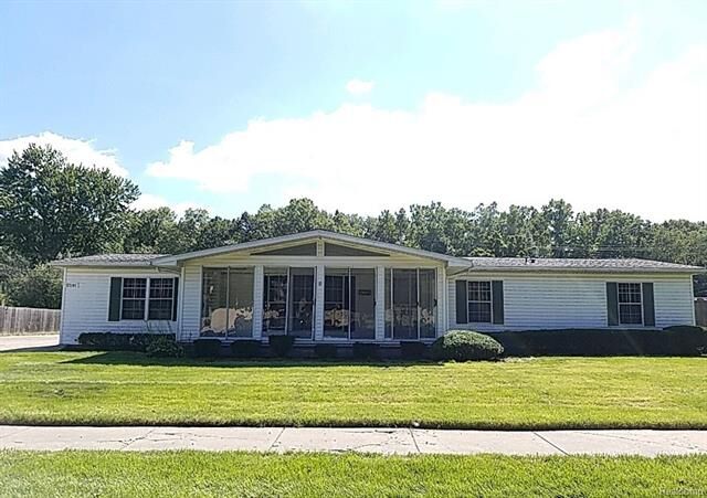 Property Photo:  27101 Hopkins Street  MI 48141 