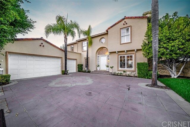 Property Photo: 3442 Malaga Court CA 91302