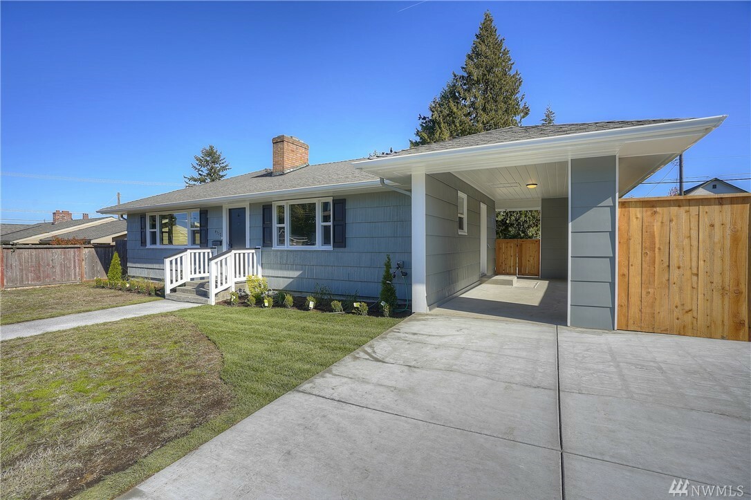 Property Photo:  4317 N Orchard St  WA 98407 