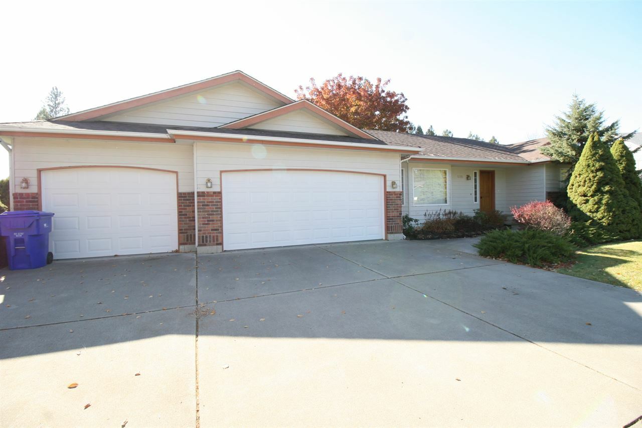 Property Photo:  5122 E Lane Park Ct  WA 99021 