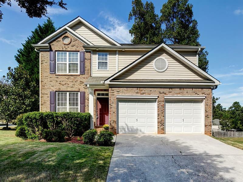 Property Photo: 851 Tree Fern Way SE 30126