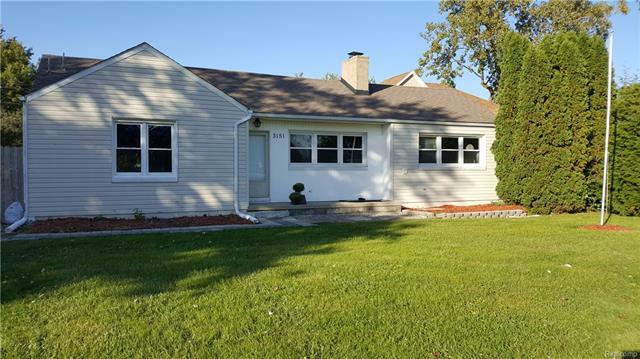 Property Photo:  3151 Metropolitan Parkway  MI 48310 