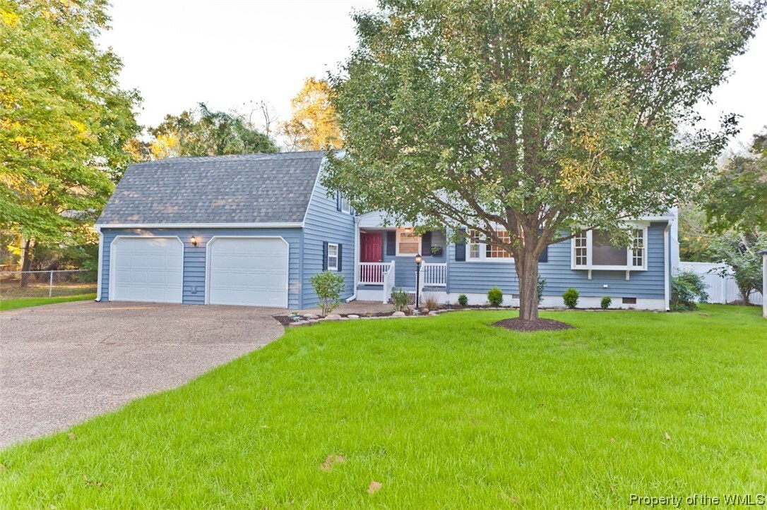 Property Photo:  113 Mimosa Drive  VA 23185 