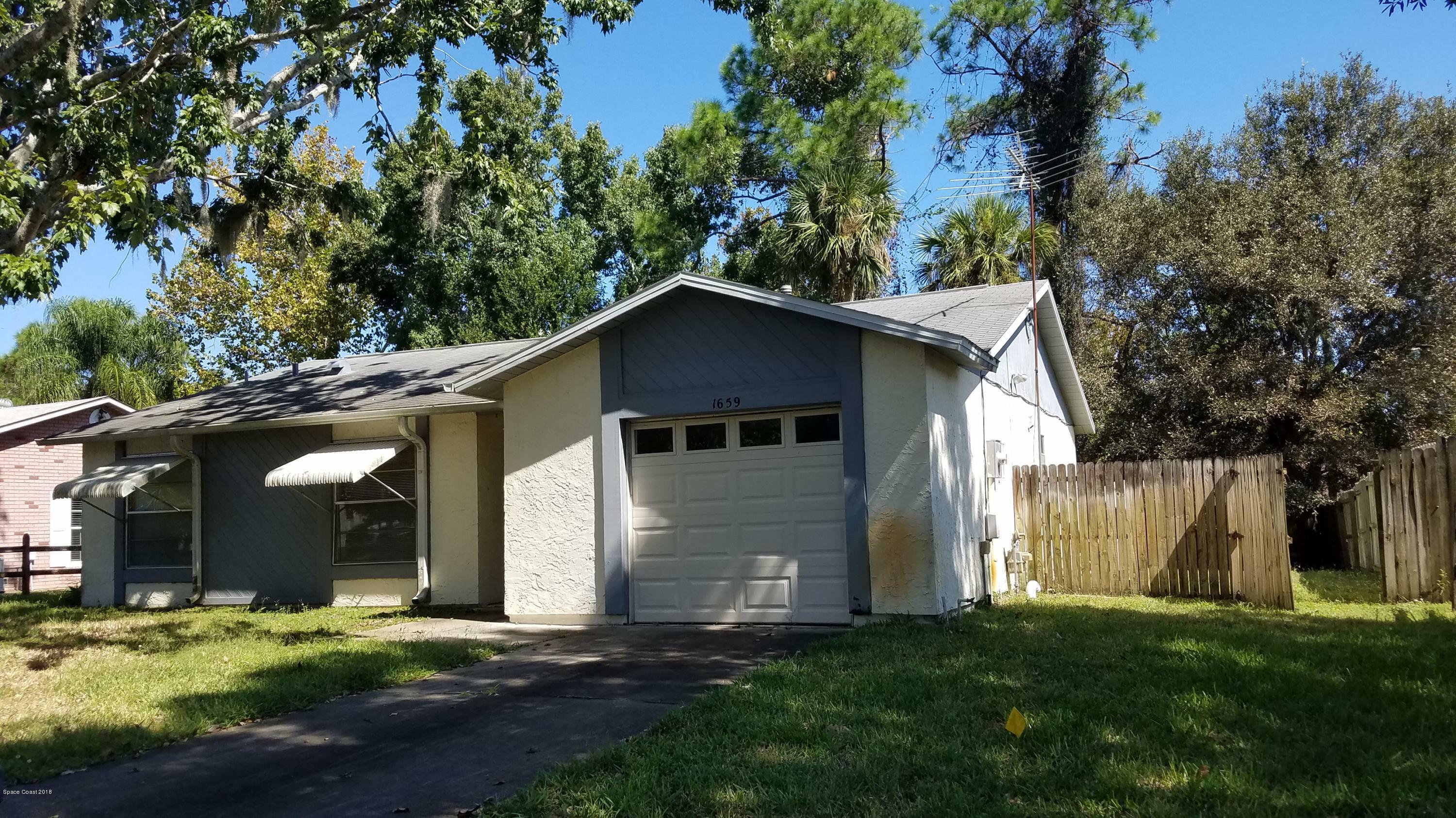 Property Photo:  1659 Privateer Drive  FL 32796 