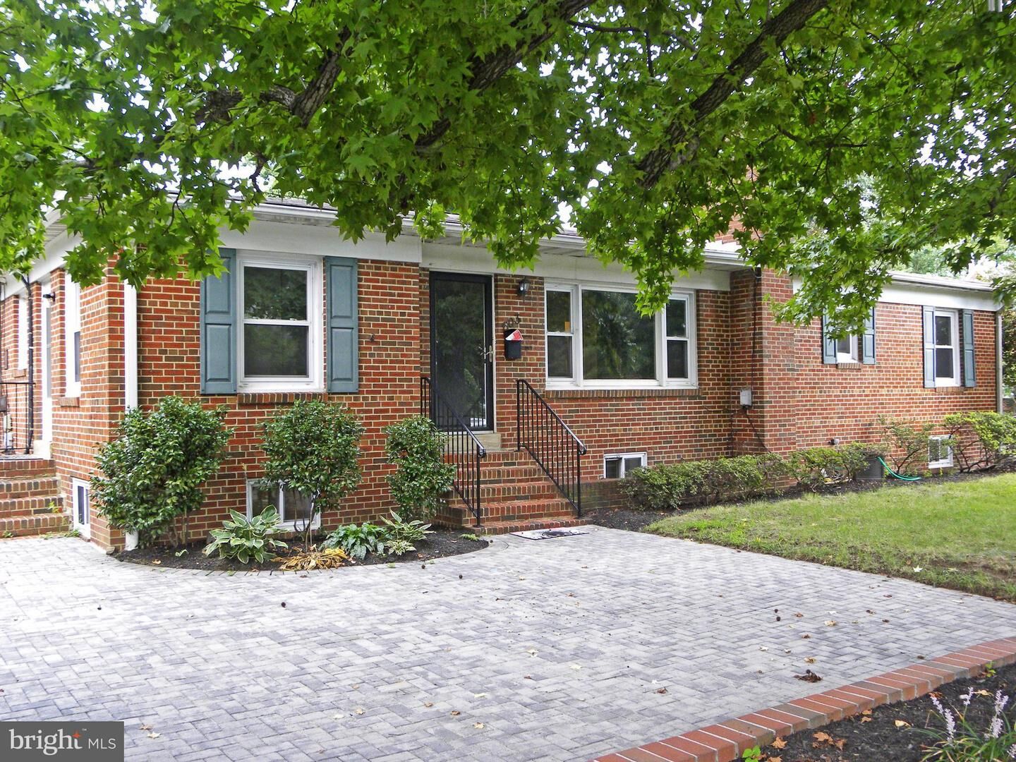 Property Photo:  603 Ramsey Street  VA 22301 