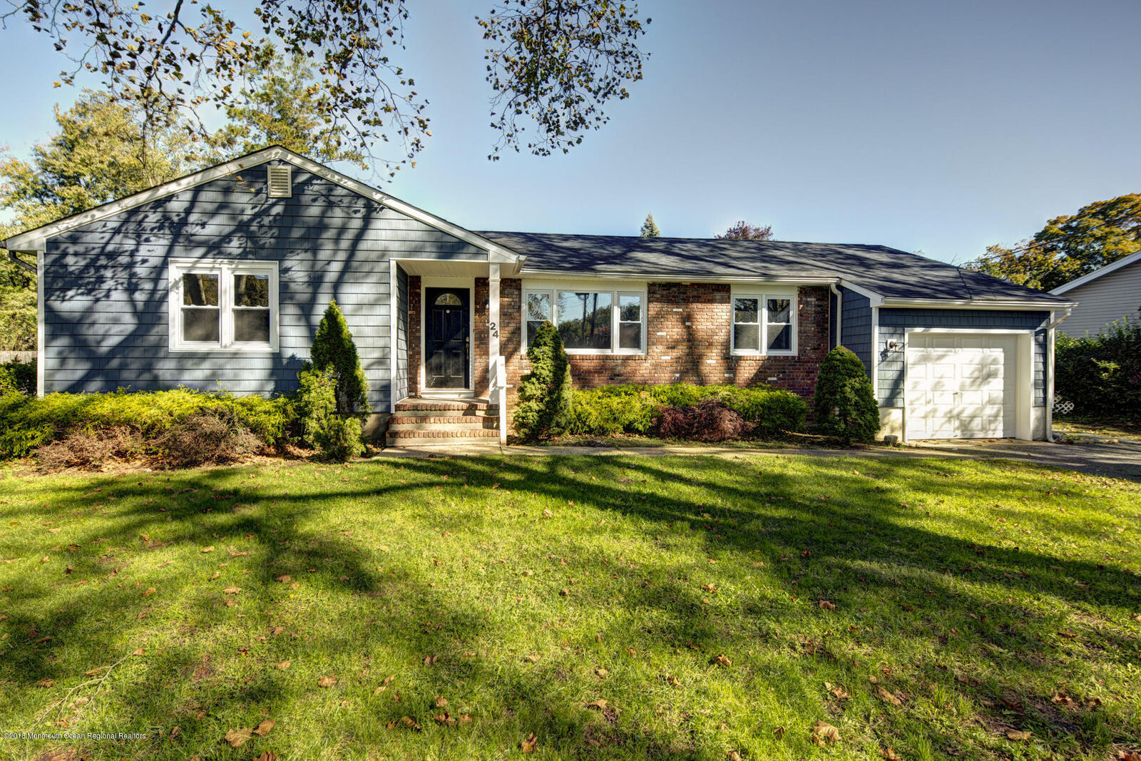 Property Photo:  24 Crescent Parkway  NJ 07748 