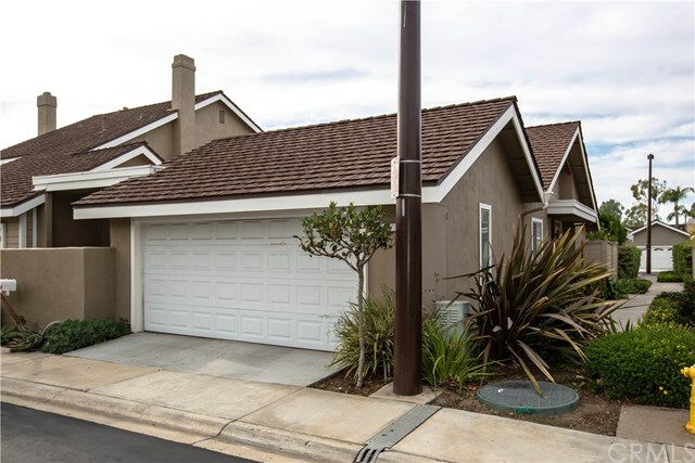 Property Photo:  5 Meadowlark  CA 92604 