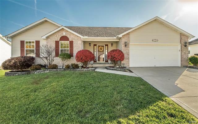 Property Photo: 1195 Sweeping Oaks 63304