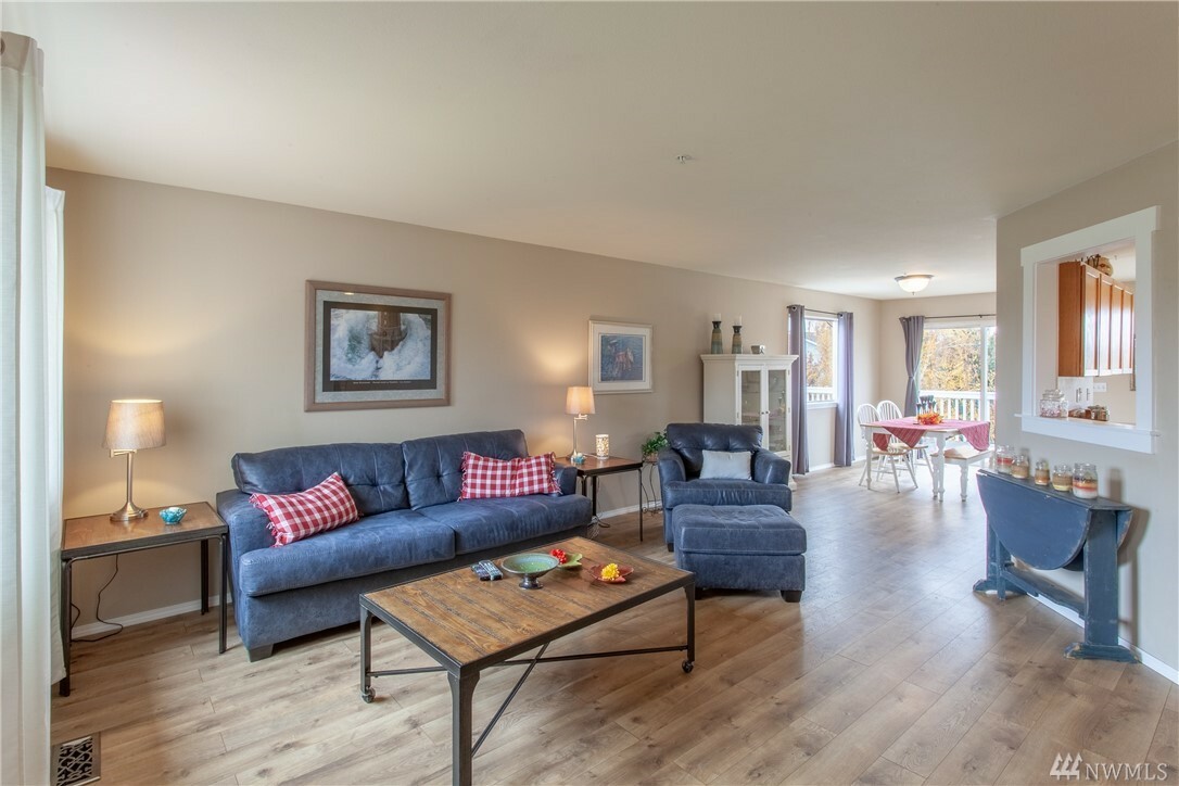 Property Photo: 2203 Inglewood Dr WA 98802