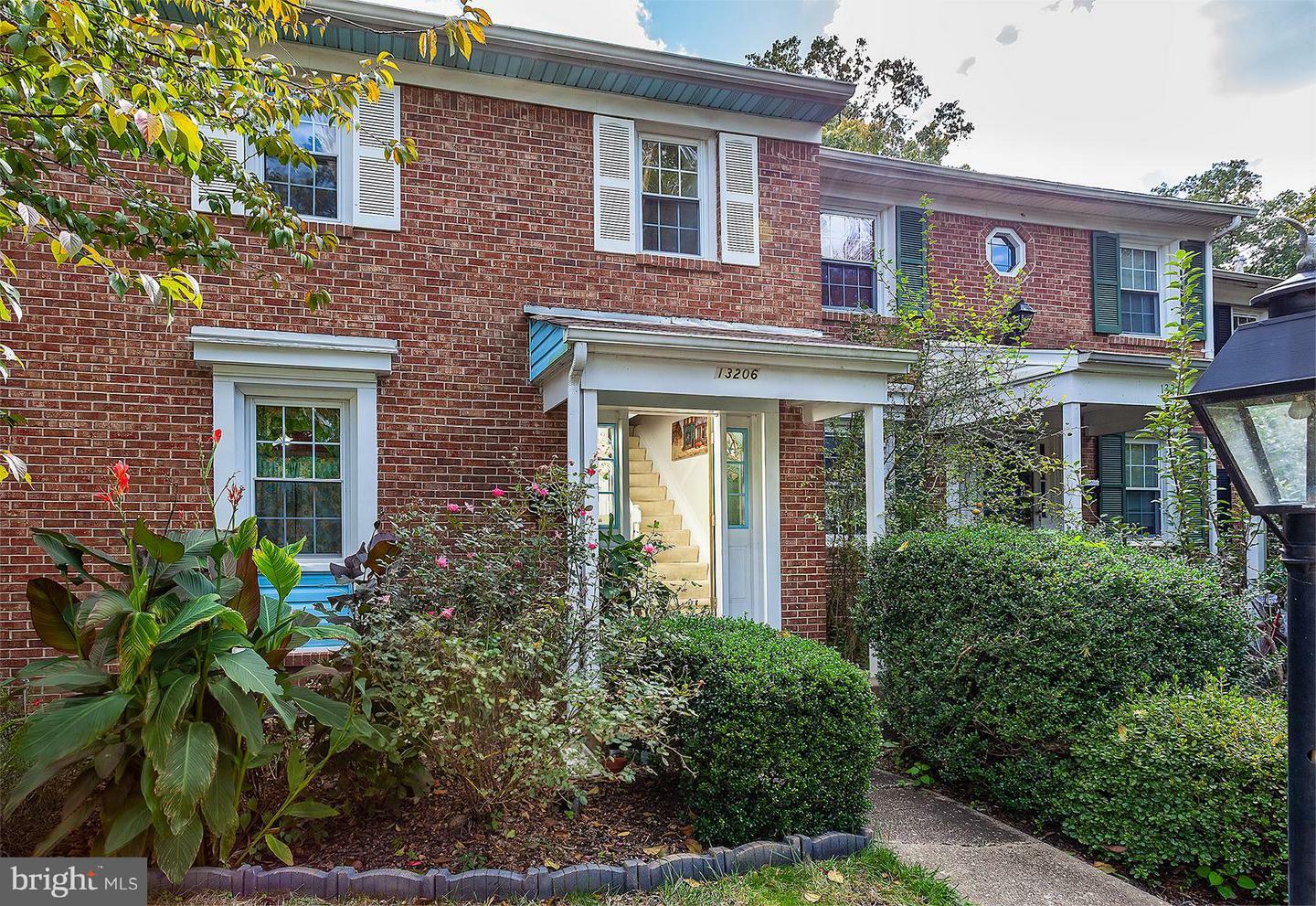 Property Photo:  13206 Putnam Circle  VA 22191 