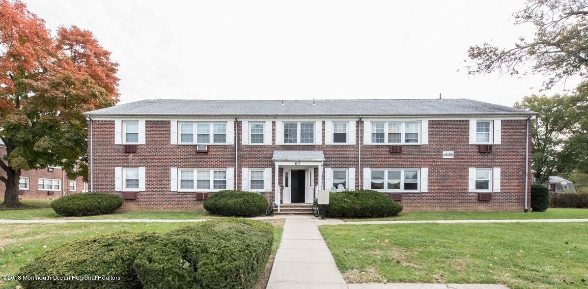 Property Photo:  60 Stonehurst Boulevard  NJ 07728 
