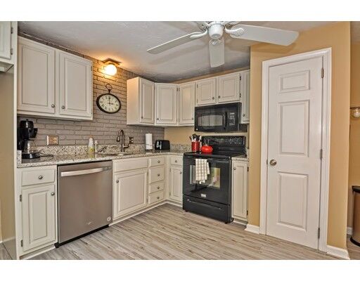 Property Photo:  25 Pine View 25  MA 02054 