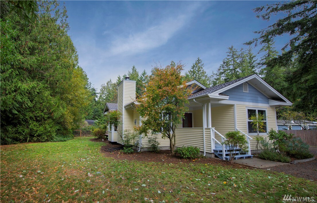 Property Photo:  112 W Valley Rd  WA 98325 