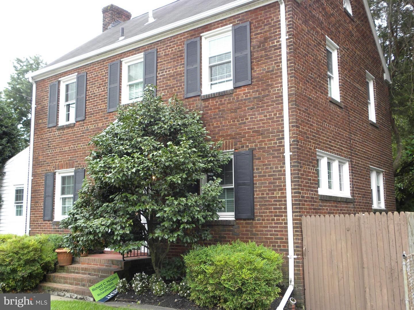 Property Photo:  309 Braddock Road E  VA 22301 