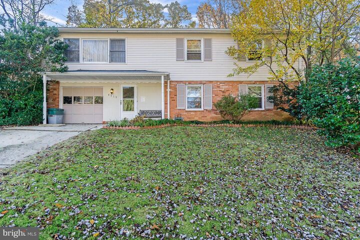 6713 Greenview Lane  Springfield VA 22152 photo