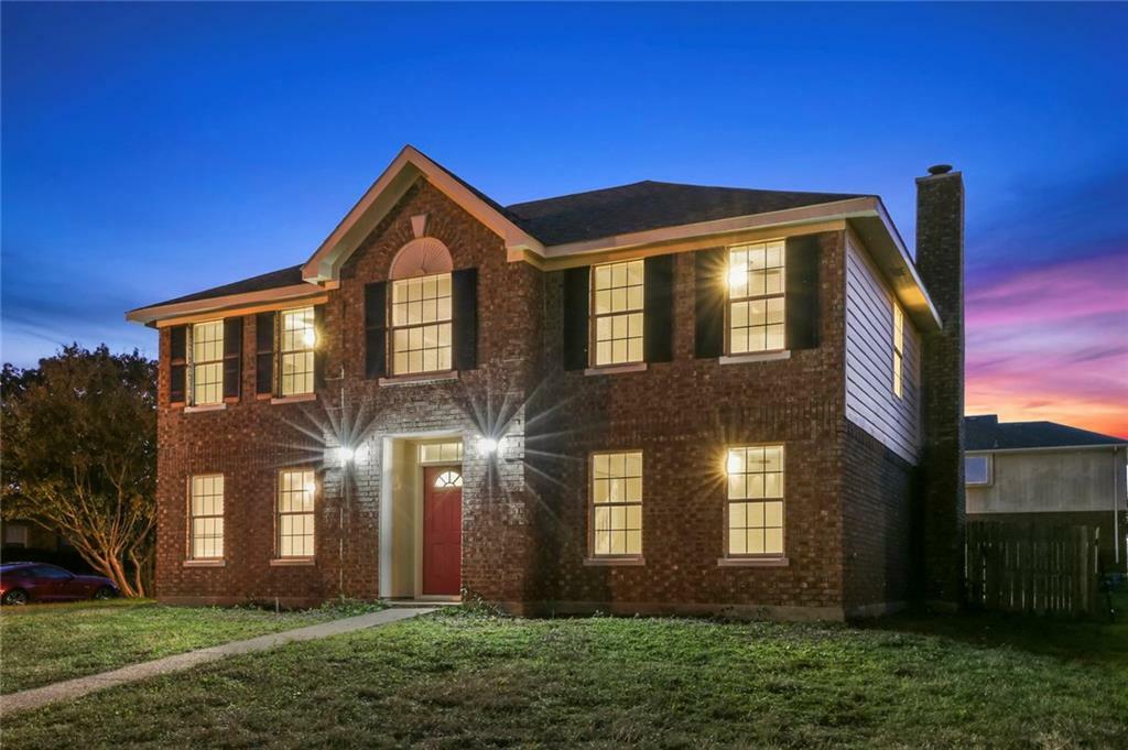 Property Photo:  200 Moss Drive  TX 75104 