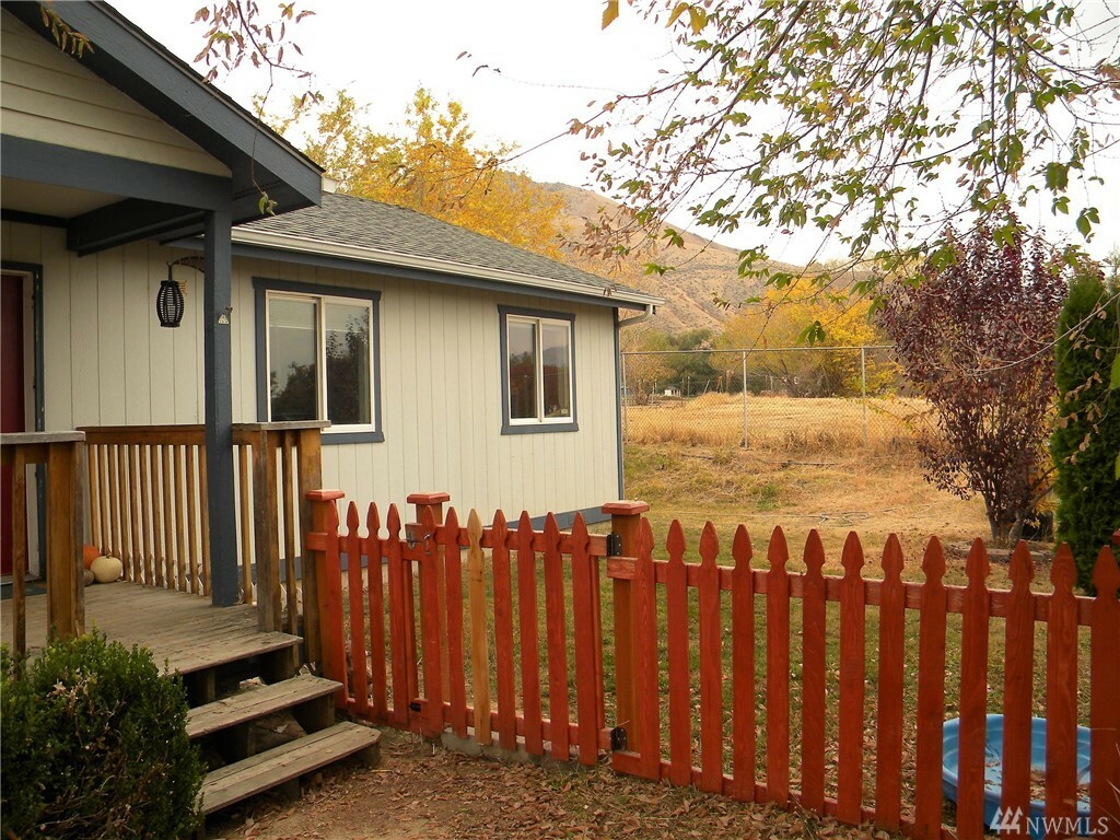 Property Photo: 285 Linda Lane WA 98801