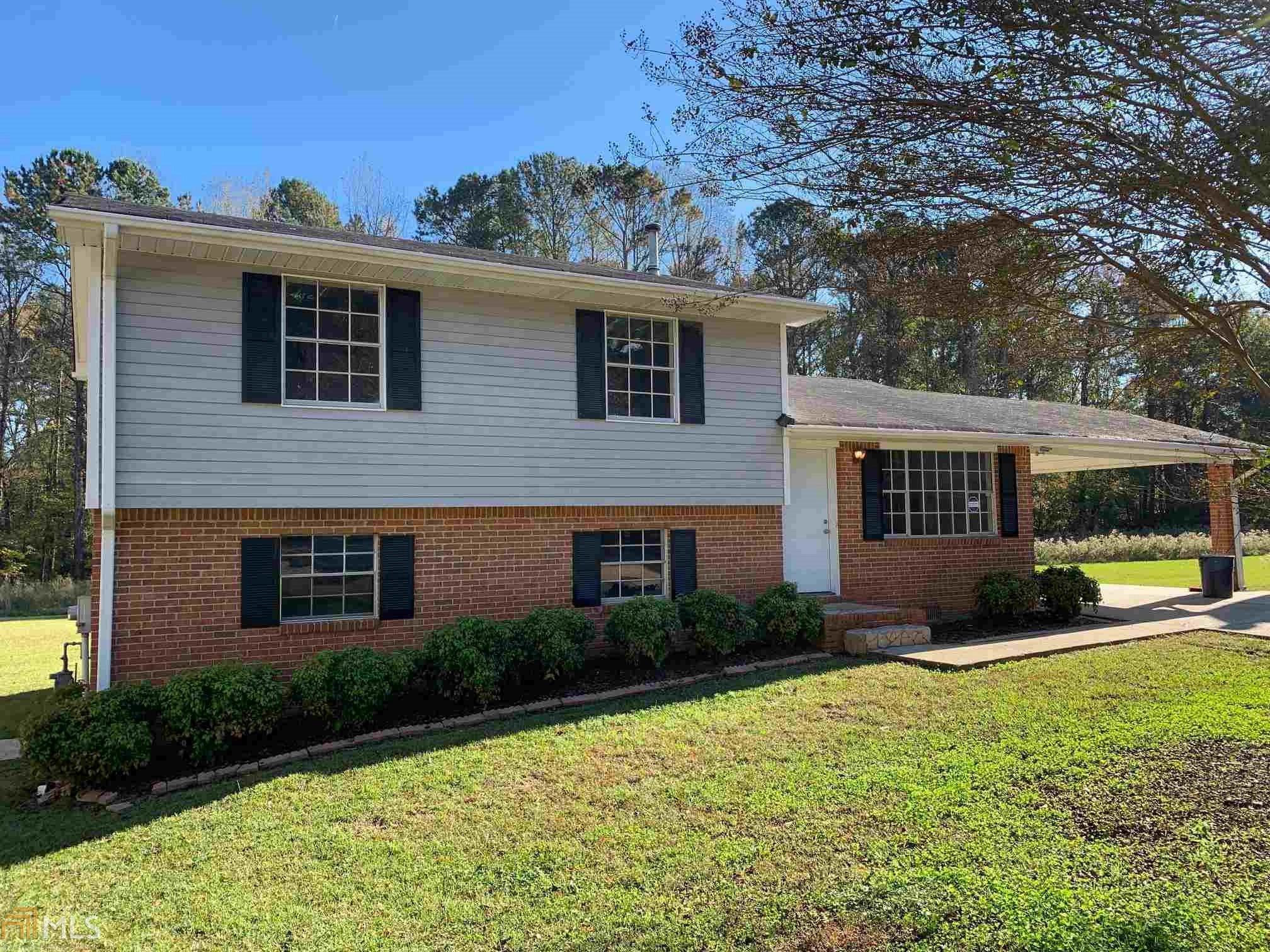 Property Photo: 8298 Englewood Trail GA 30274