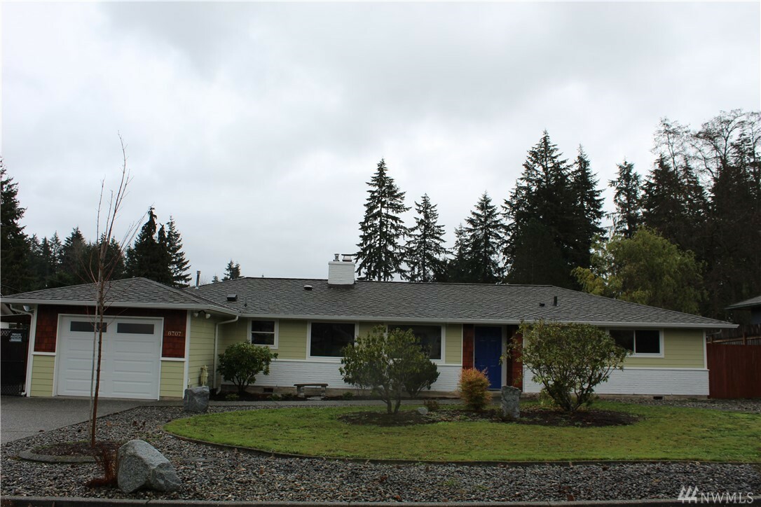 Property Photo: 8707 Del Campo Dr WA 98208